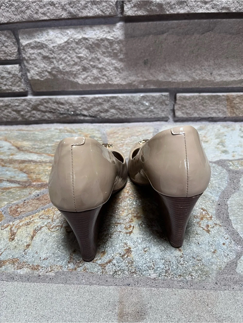 Tory Burch Beige Patent Leather Jade Peep Toe Wedge Pumps Size 6.5